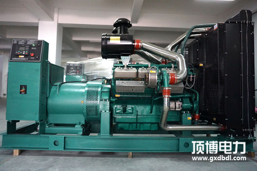 100千瓦柴油發電機組維修無小事，清洗油污不可小覷